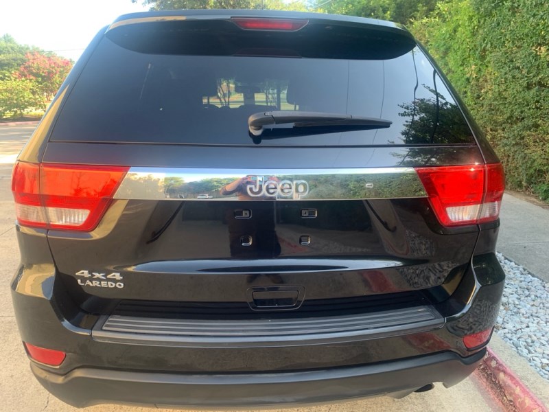 Additional photo of vehicle.