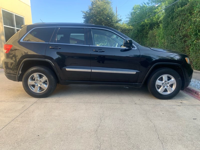 Additional photo of vehicle.