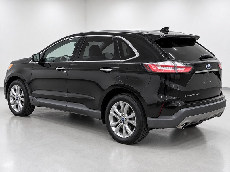 Additional photo of vehicle.