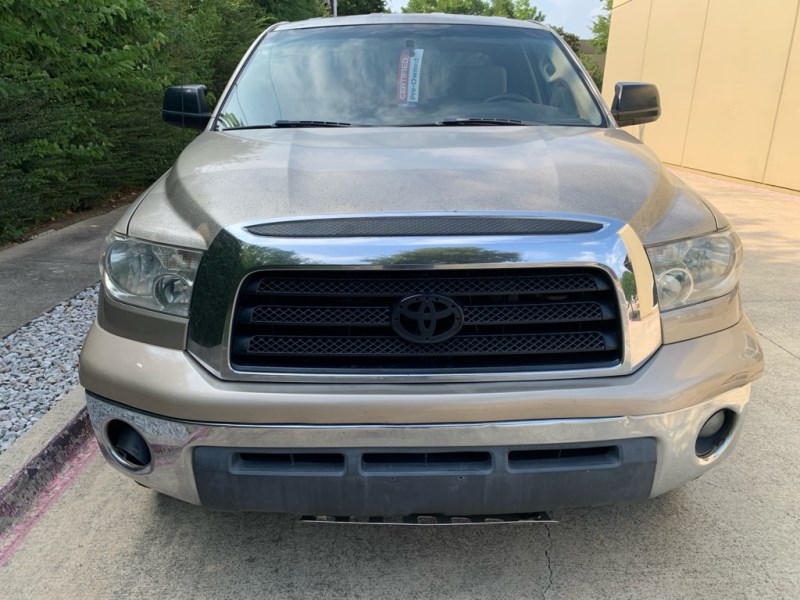 Additional photo of vehicle.