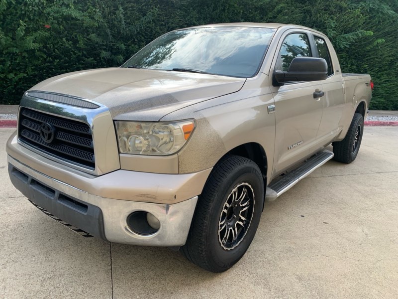 Additional photo of vehicle.