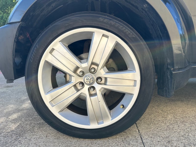 Additional photo of vehicle.