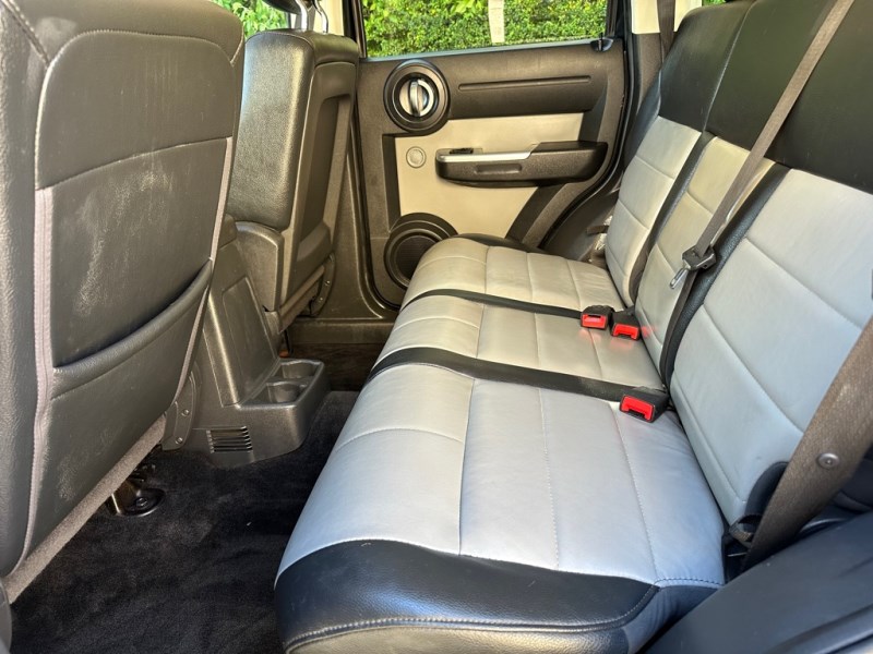 Additional photo of vehicle.