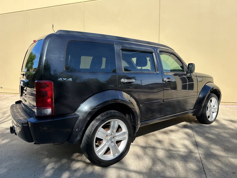 Additional photo of vehicle.