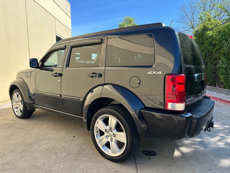 Additional photo of vehicle.