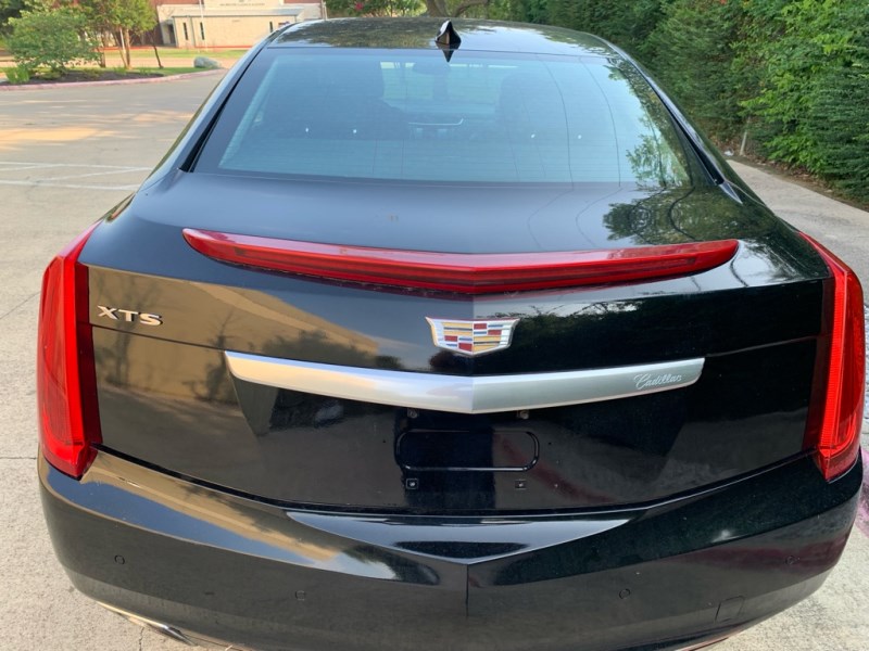 Additional photo of vehicle.