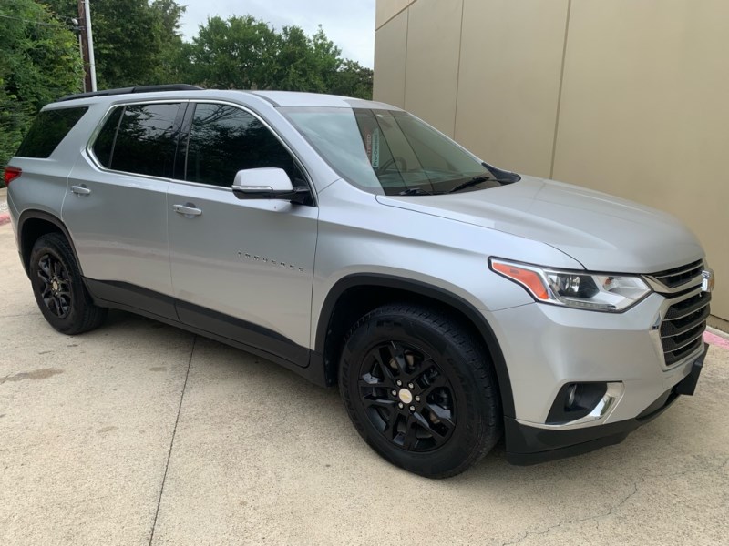 Additional photo of vehicle.