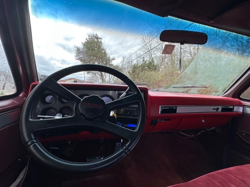 Additional photo of vehicle.