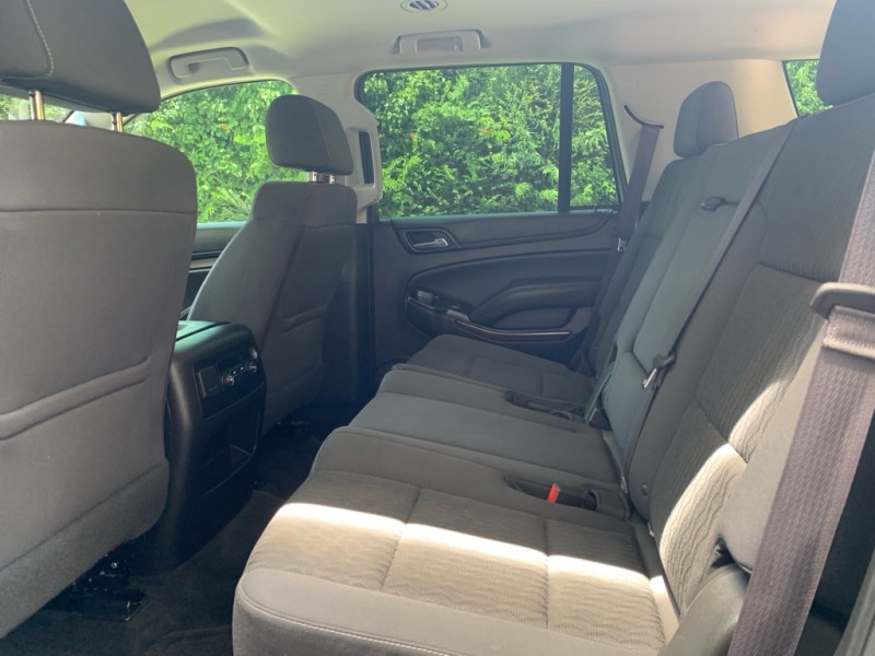 Additional photo of vehicle.