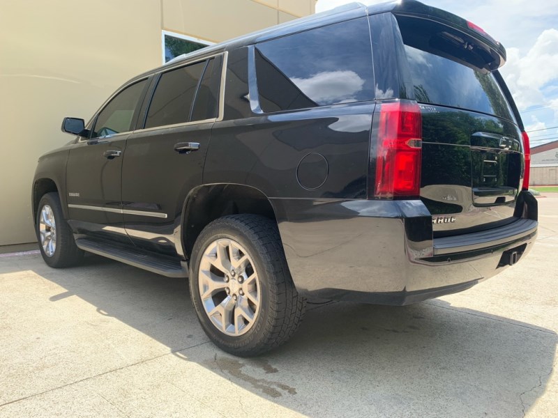 Additional photo of vehicle.