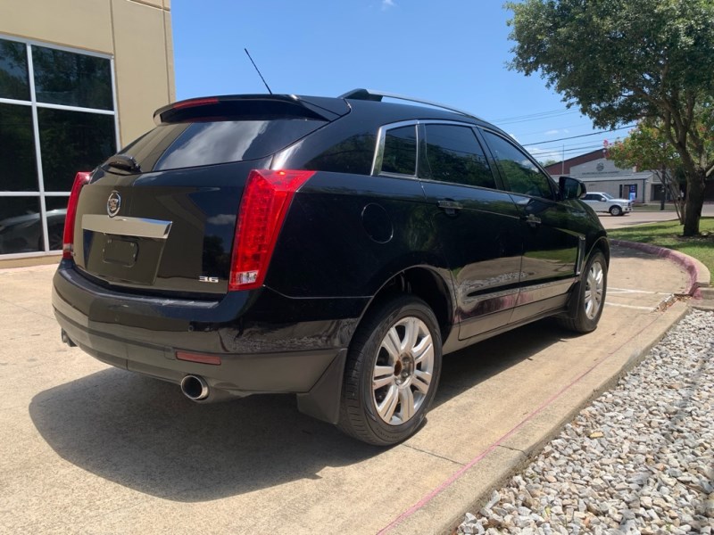 Additional photo of vehicle.