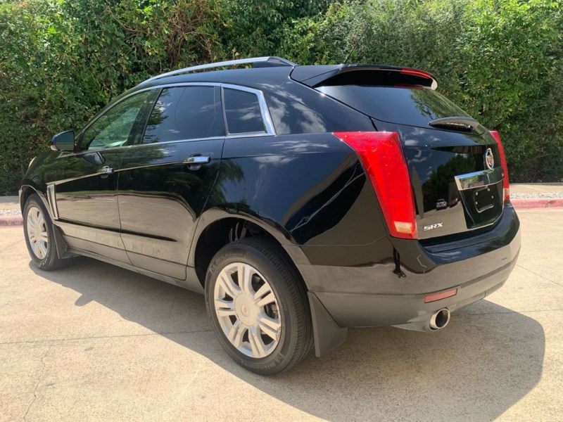 Additional photo of vehicle.
