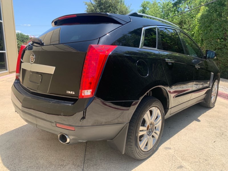 Additional photo of vehicle.