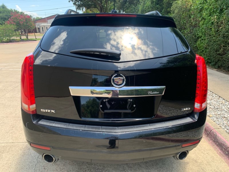 Additional photo of vehicle.