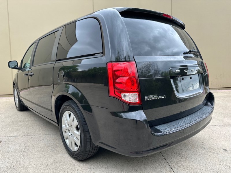 Additional photo of vehicle.