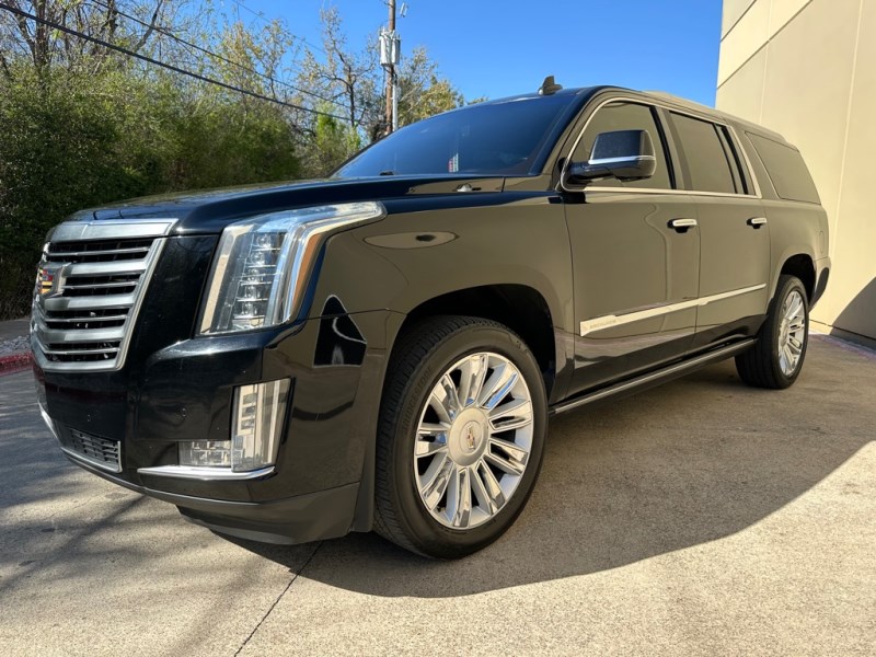 Additional photo of vehicle.