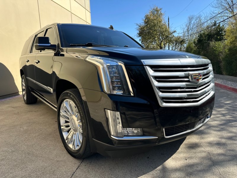 Additional photo of vehicle.