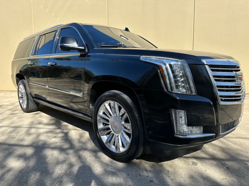 Additional photo of vehicle.