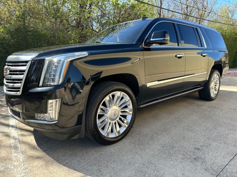 Additional photo of vehicle.