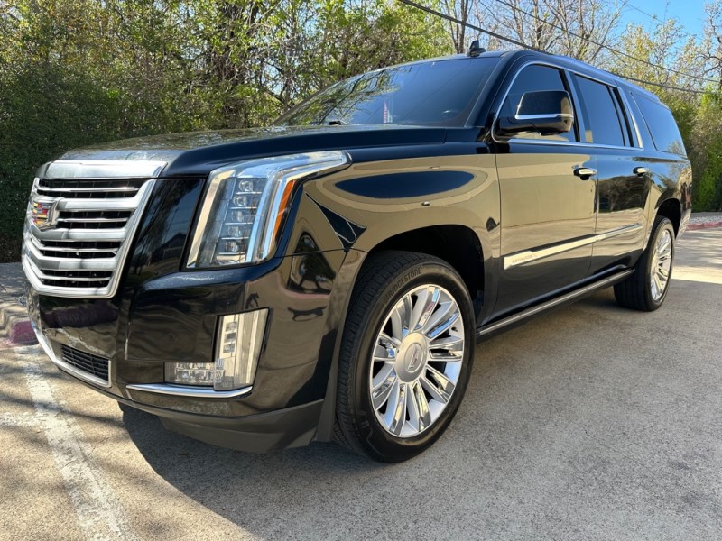 Additional photo of vehicle.