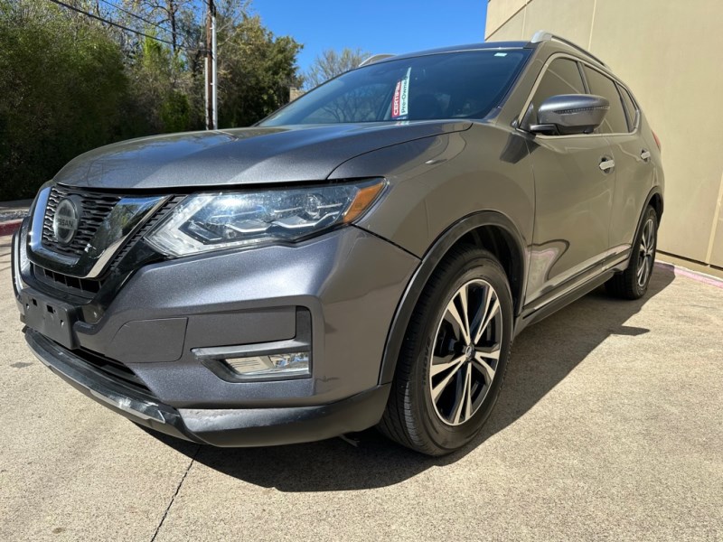 Additional photo of vehicle.