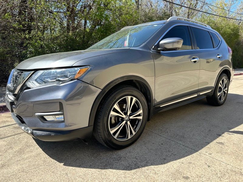Additional photo of vehicle.