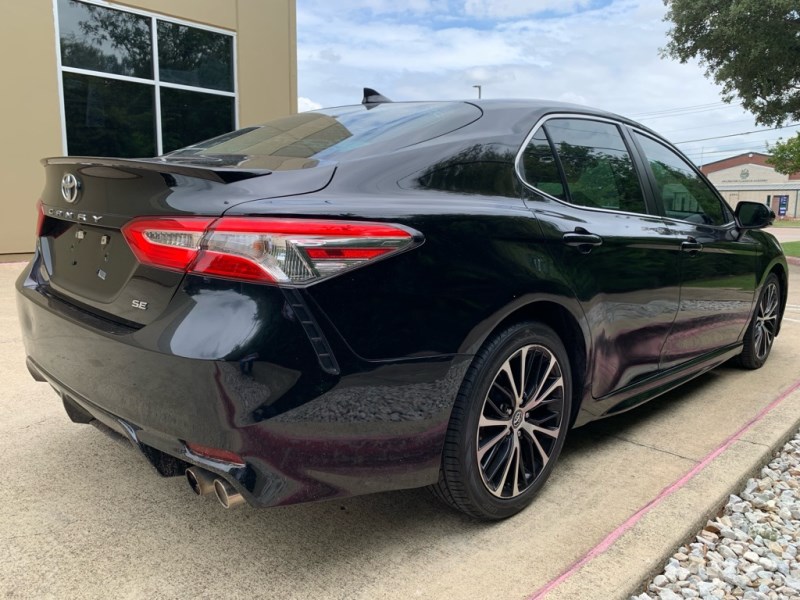 Additional photo of vehicle.