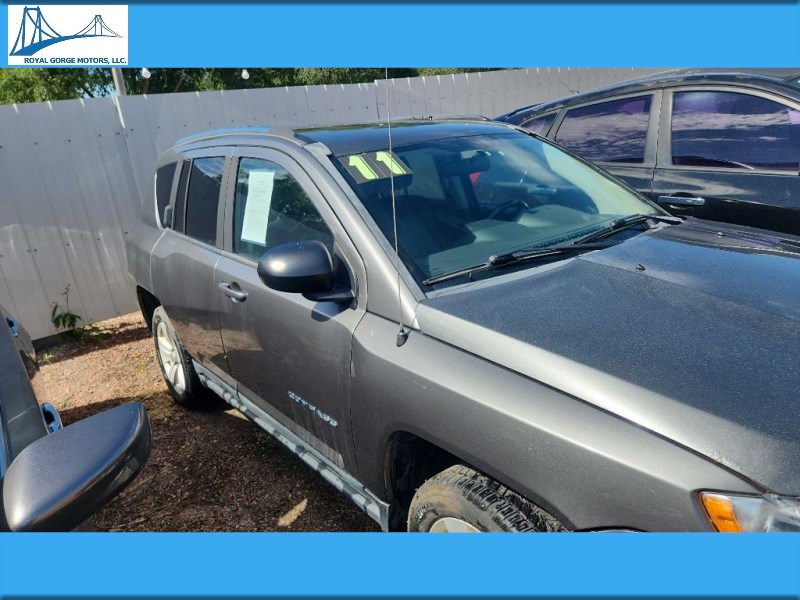 Additional photo of vehicle.