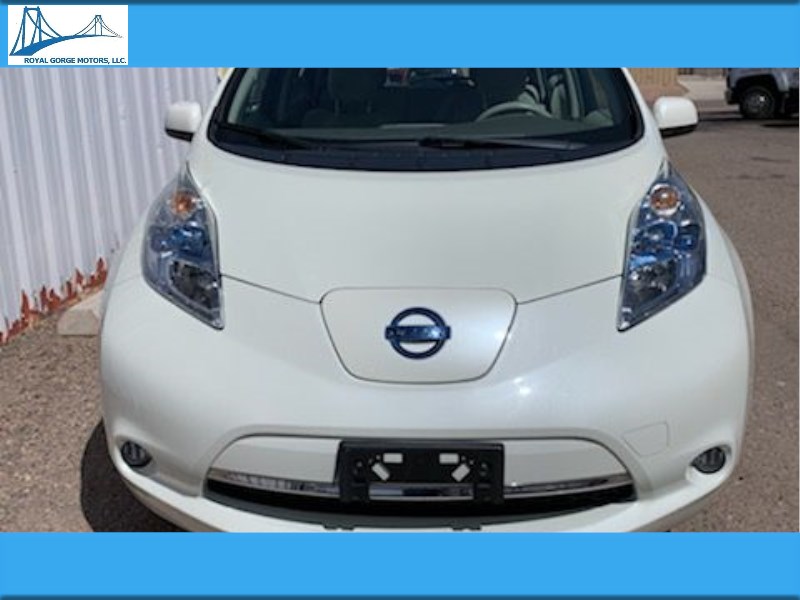 Additional photo of vehicle.