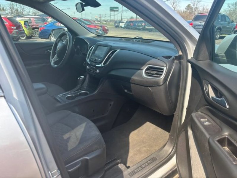 Additional photo of vehicle.