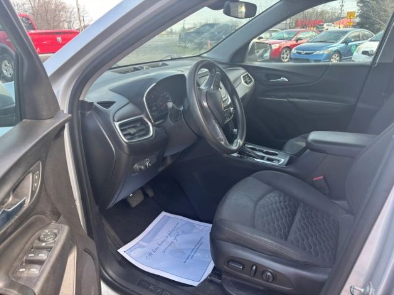 Additional photo of vehicle.
