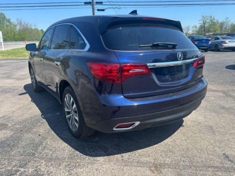 Additional photo of vehicle.