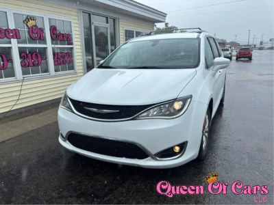 Photo of 2017 CHRYSLER PACIFICA