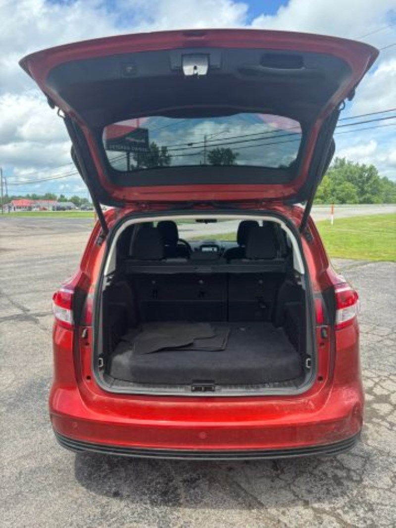 Additional photo of vehicle.