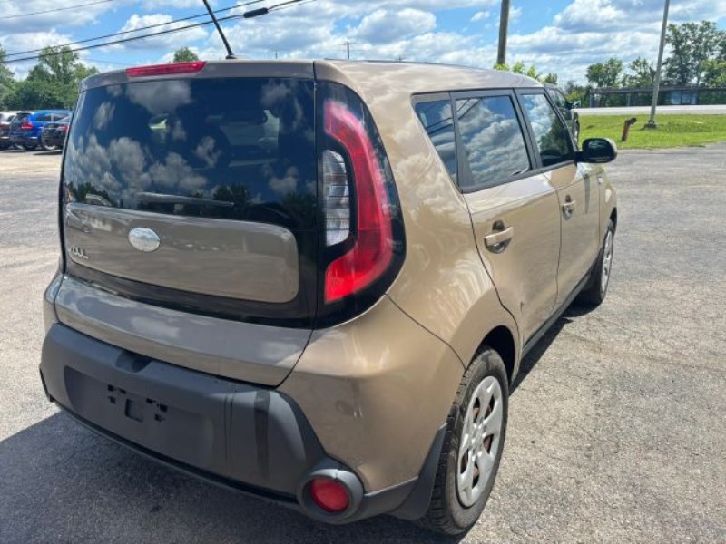 Additional photo of vehicle.