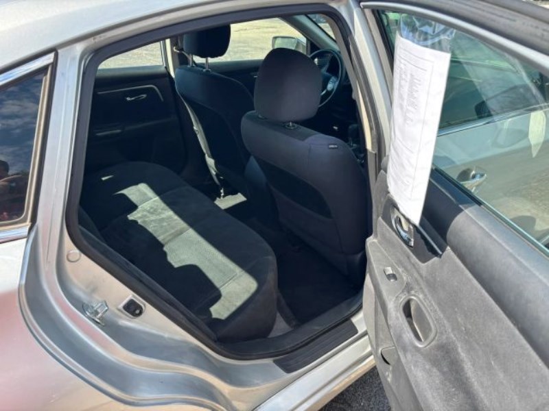 Additional photo of vehicle.