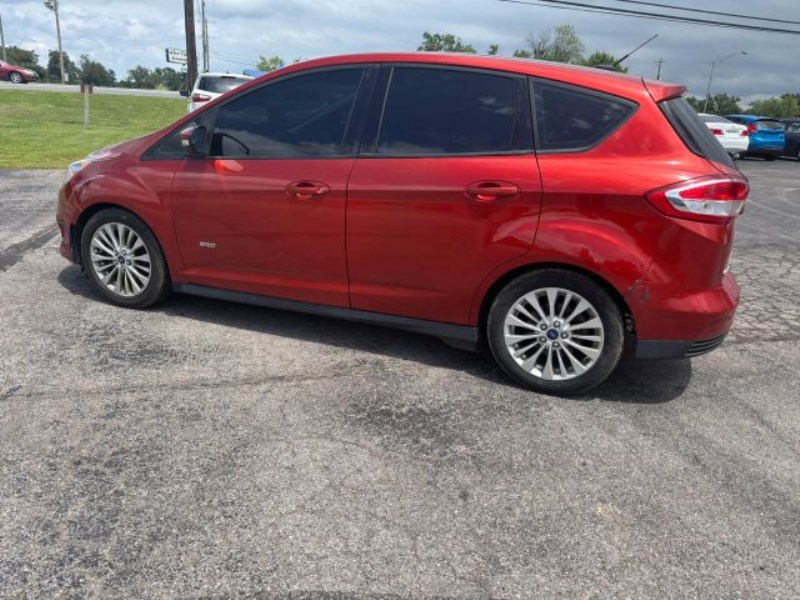Additional photo of vehicle.