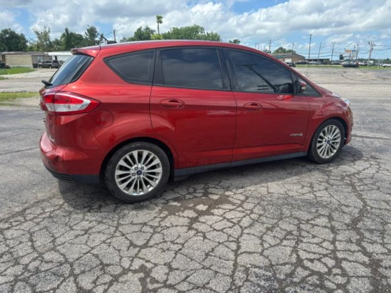 Additional photo of vehicle.
