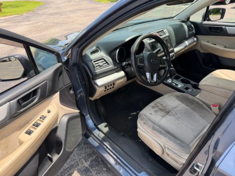 Additional photo of vehicle.