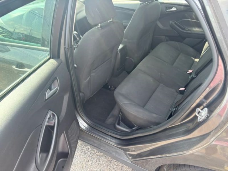 Additional photo of vehicle.