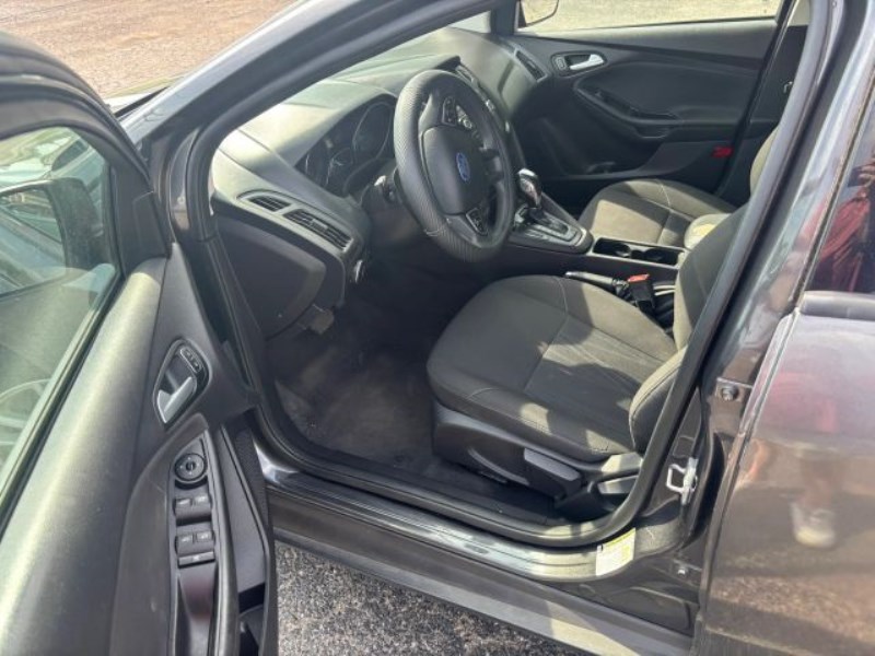 Additional photo of vehicle.