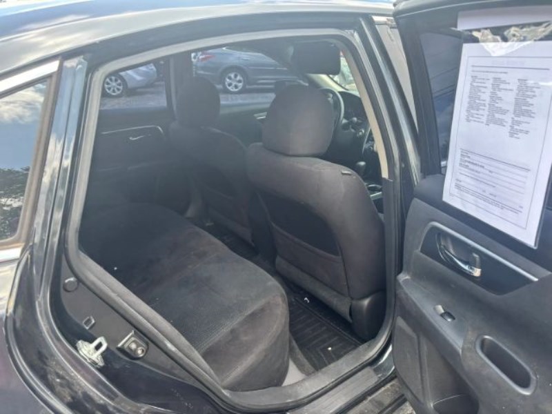 Additional photo of vehicle.