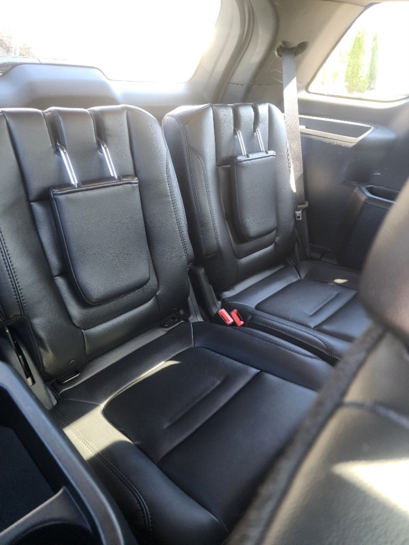 Additional photo of vehicle.