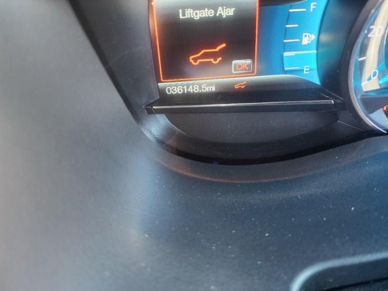 Additional photo of vehicle.