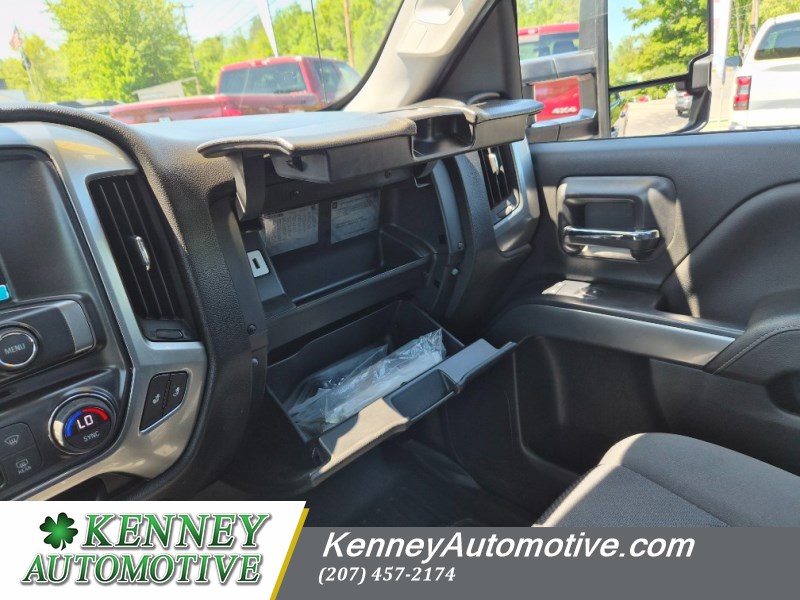 2018 Chevrolet Silverado 1500 LT - Photo 30