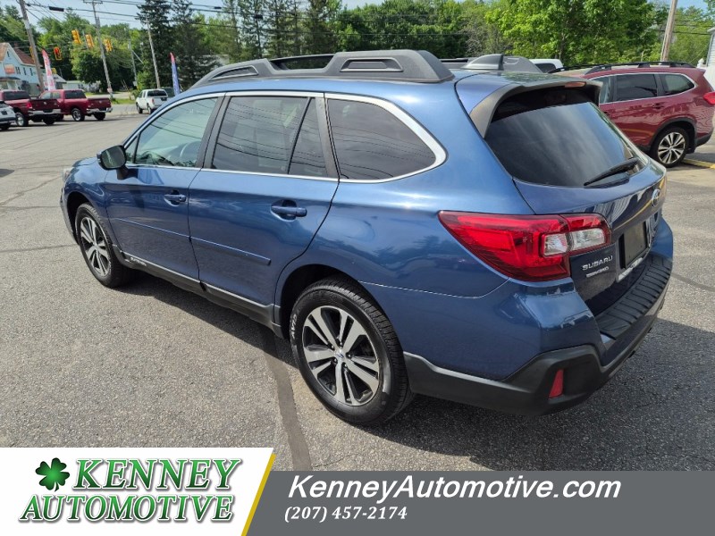 Additional photo of vehicle.