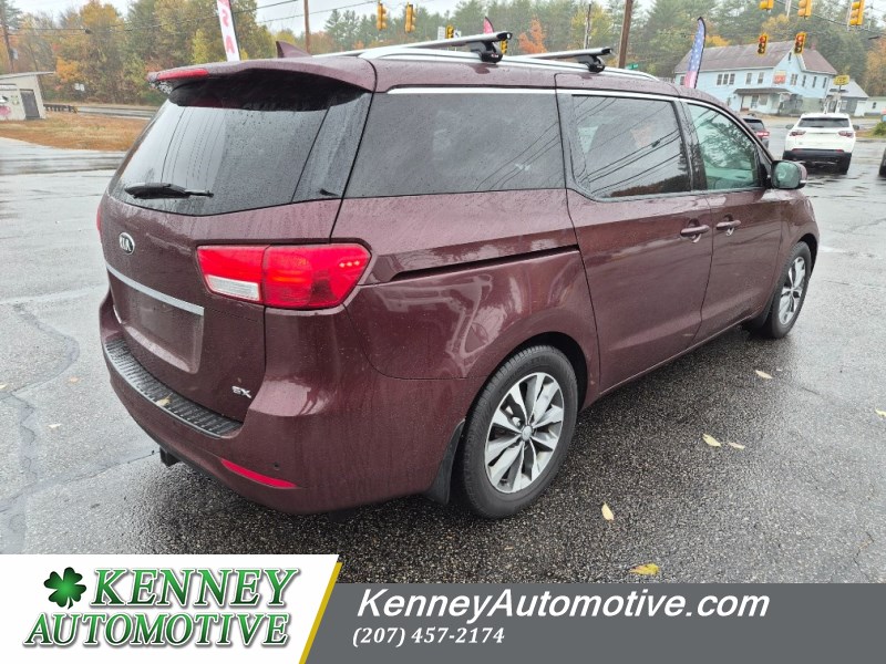 Additional photo of vehicle.