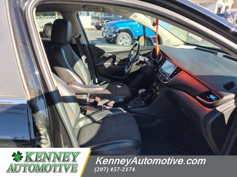 Additional photo of vehicle.