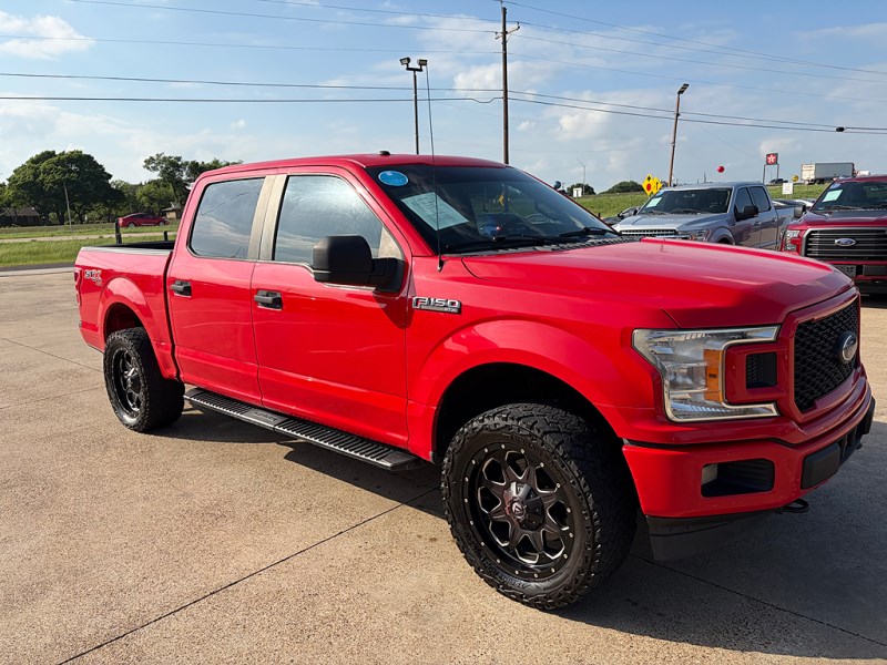 View vehicle photo 3
