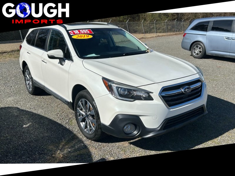 2019 Subaru Outback 2.5i Touring's photo